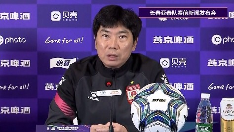 关注球员健康，争取平稳过渡