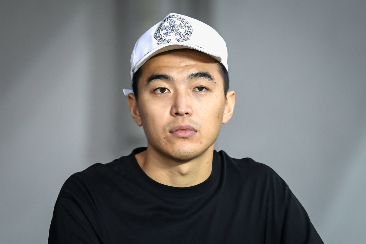 冯潇霆微博意外走红登上热搜