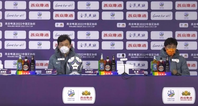 郝伟称球员表现向好，但克雷桑参赛或有变数