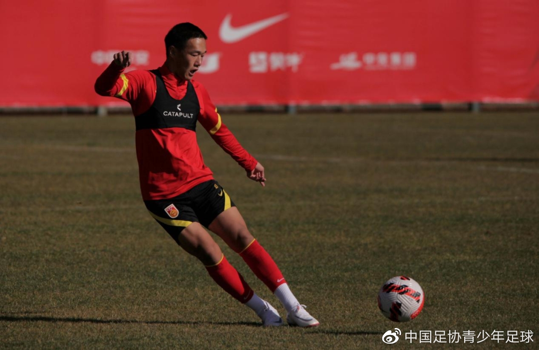 信念驱动：U17纳西族国脚的追梦历程