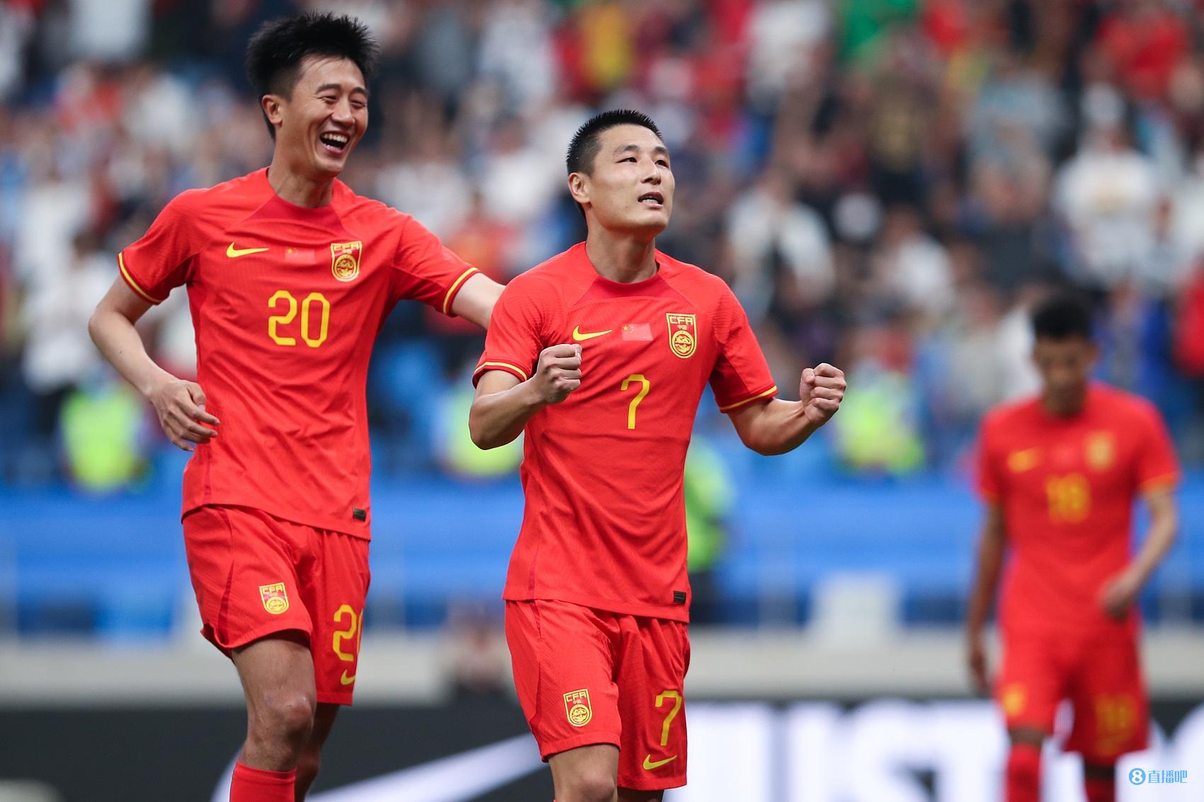 如何提升国家队的比赛表现以达到满意标准？