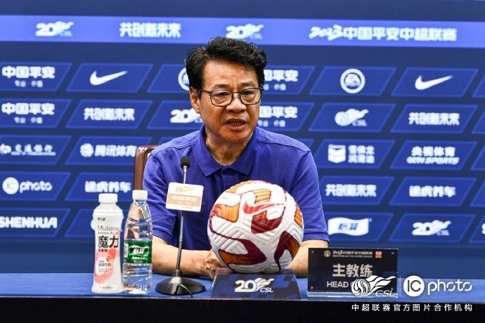 教练承担责任队员积极备战