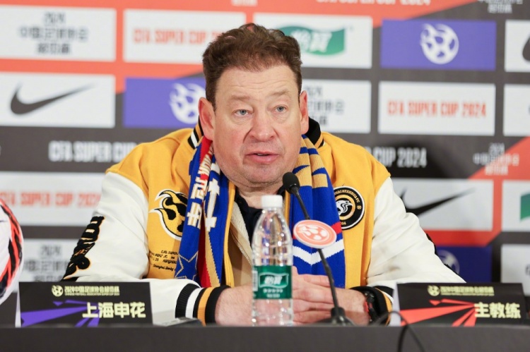 斯卢茨基坚决执行五外援策略