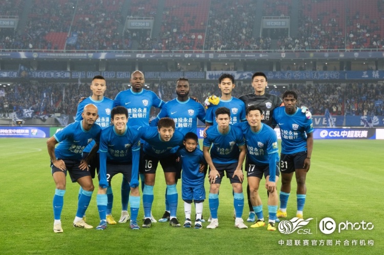 客场激战，沧州雄狮凭借埃韦尔与奥斯卡的精彩表现3-2力克武汉三镇