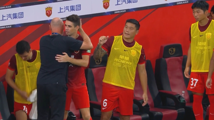 追平中超最长连胜，海港豪取联赛13连捷