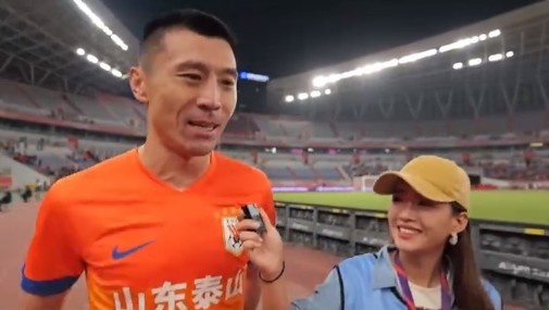 郑铮：对比赛保持平常心态度